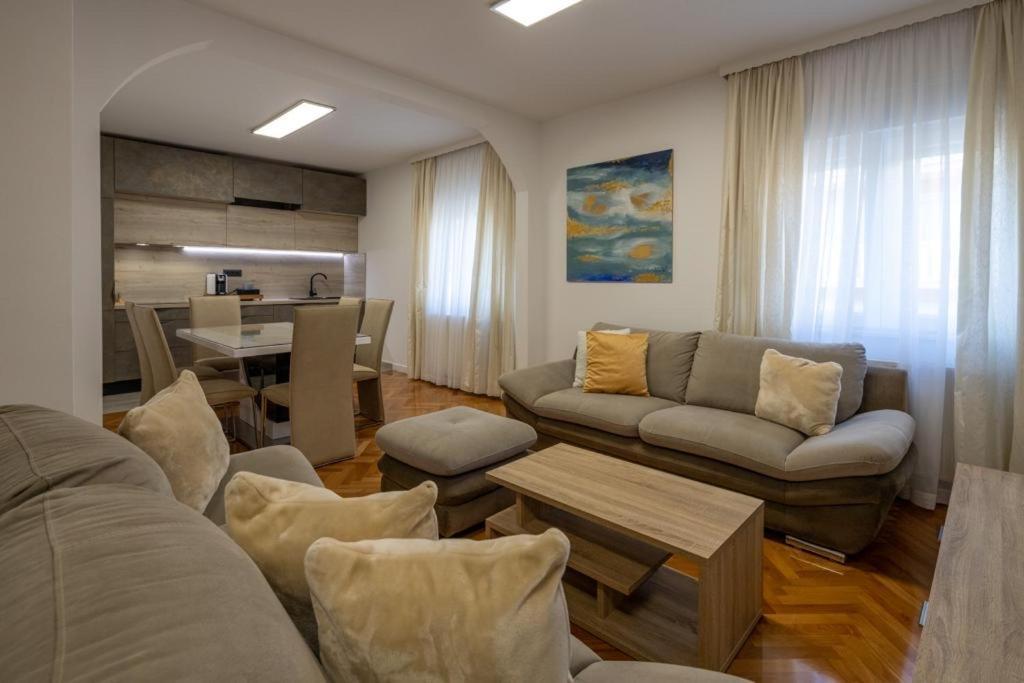 Villa Mandalinic Omis Exterior photo